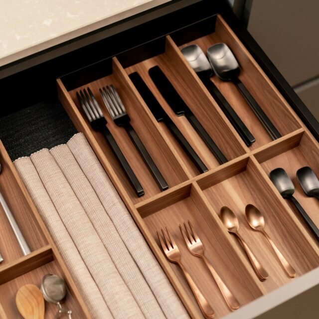 Kitchen drawer organizer with cutlery